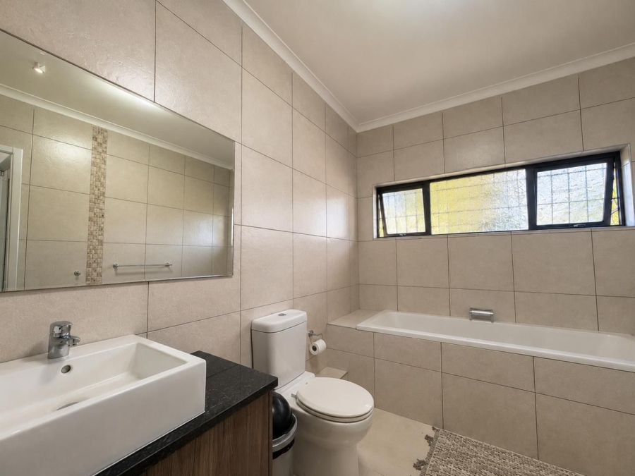 4 Bedroom Property for Sale in Milnerton Central Western Cape